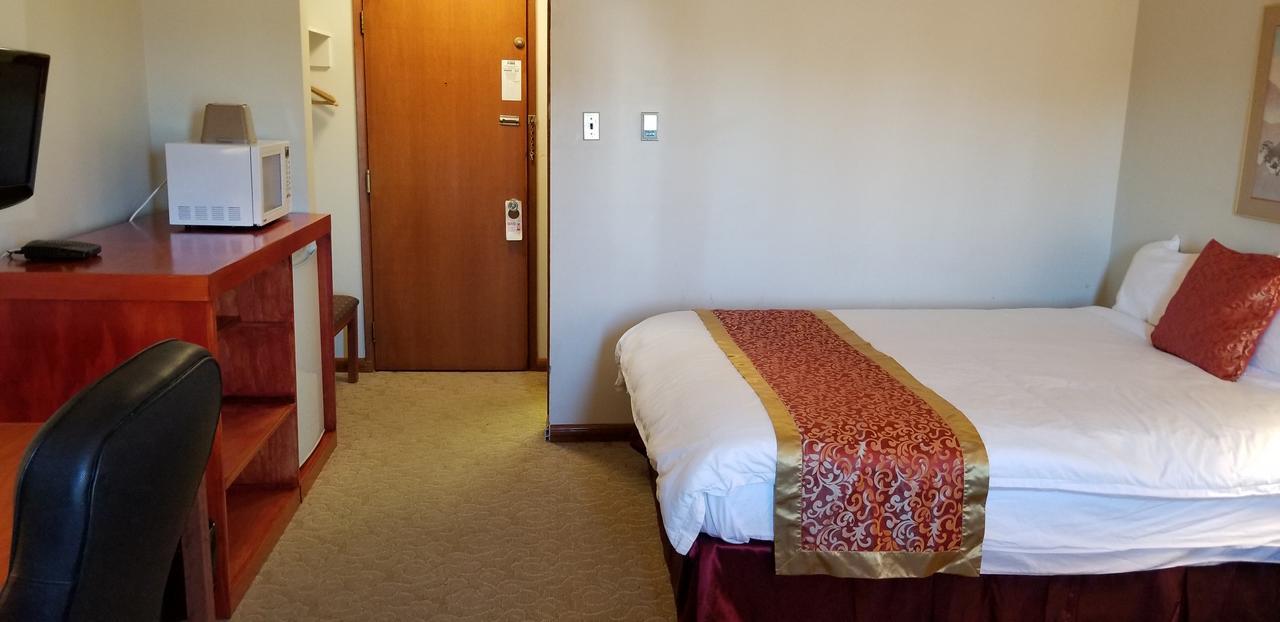 Redwood Motor Inn Brandon Eksteriør billede